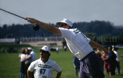 Jay Clark, WM-Distanzwurf mit der Fliege, dahinter Steve Rajeff