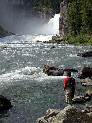 files/ffi/pictures/Dest/USA03/HenrysFork/mesafalls+++.jpg