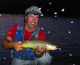 files/ffi/pictures/Dest/USA03/nighttrout.jpg